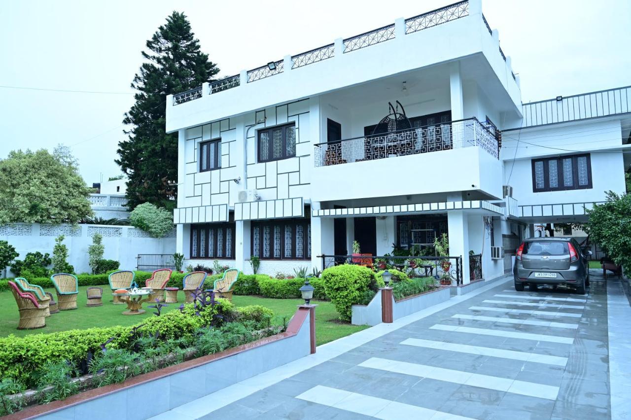 Dhairya's Villa Standard King Size Beekman Room Jammu Dış mekan fotoğraf