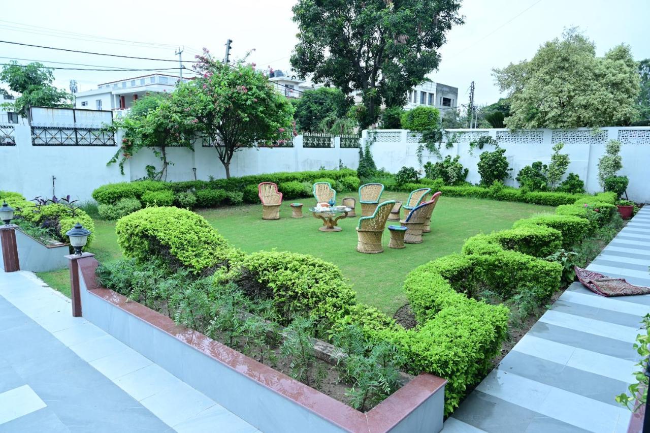 Dhairya's Villa Standard King Size Beekman Room Jammu Dış mekan fotoğraf