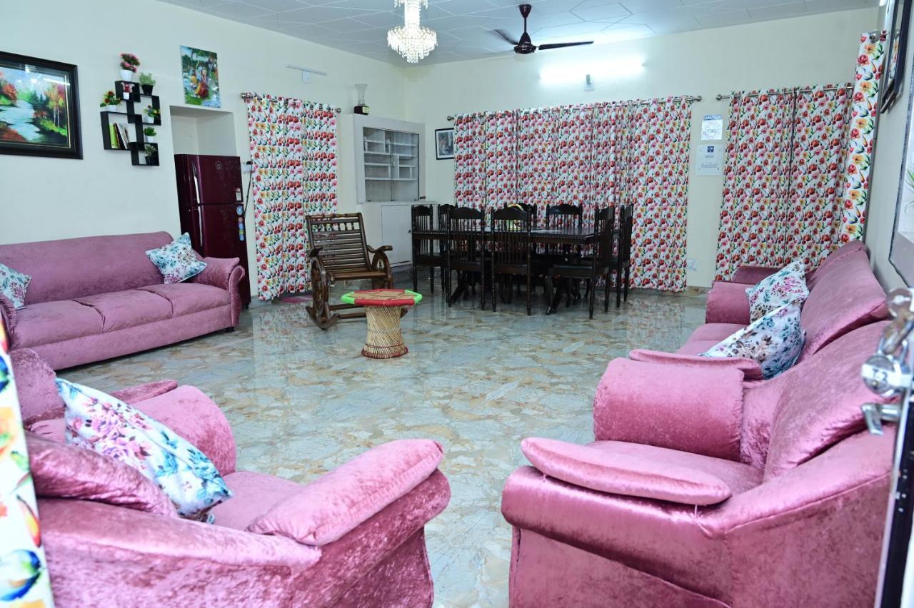 Dhairya's Villa Standard King Size Beekman Room Jammu Dış mekan fotoğraf