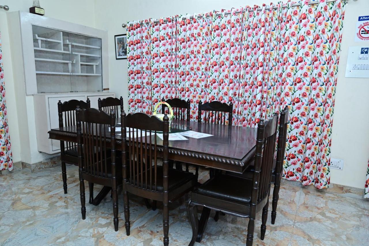 Dhairya's Villa Standard King Size Beekman Room Jammu Dış mekan fotoğraf